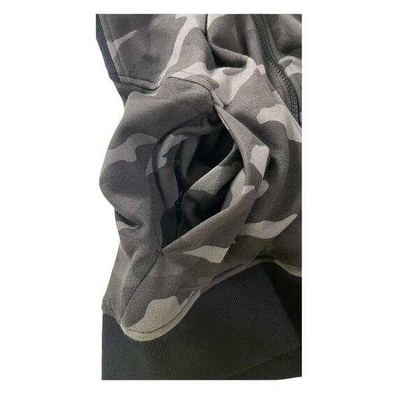 Athleta Triump Activewear Printed Camo Zip Up Hoodie Sweatshirt Size X Small New - Picture 7 of 16